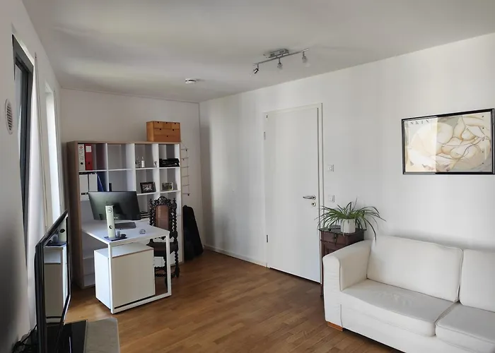 Avea - Accessible Downtown Retreat Near Hofgarten Privat bolig Augsburg